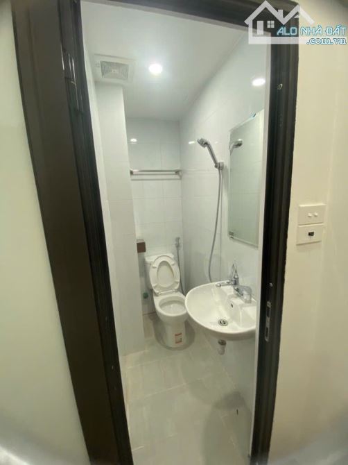 Láng - 8 phòng khép kín - Dòng tiền 45tr/tháng - Ngõ thông - Đầy đủ PCCC