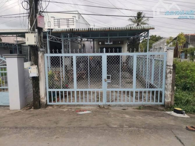 Cần bán gấp căn nhà ở Đ. Tân Hiệp 4 , Hóc Môn 117m2 , Sổ hồng riêng - Giá chỉ 1 tỉ 050TR