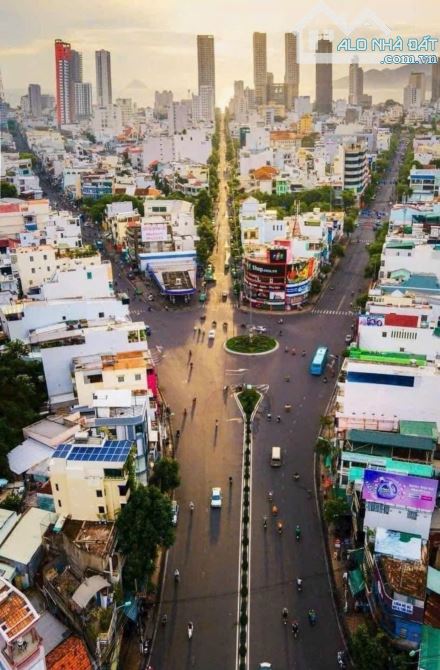 💝Nhà 3 Tầng Mặt Tiền Đường Thái Nguyên - TTTP NHA TRANG ngag 5,5m sổ hoàn công có 3pn 3wc