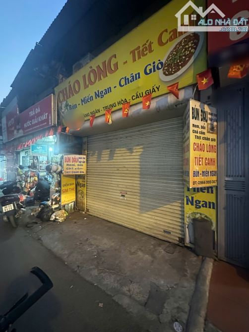 Cho thuê cửa hàng 30m²,vệ sinh khép kín,ở lại được mặt phố Hoàng Ngân,Trung Hòa,Cầu Giấy