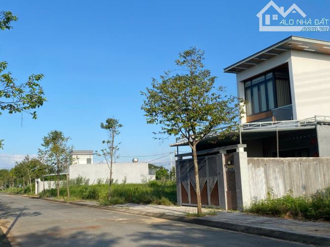 Sở hữu lô đất đẹp tại Khu dịch vụ hỗn hợp VSIP chỉ từ  500 triệu  -Gọi em ngay ...........