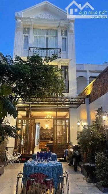 💝Bán Nhà 3 tầng mặt tiền đường Nguyễn Thị Minh Khai.Ngag 5m. Hiẹn dag có HD thuê