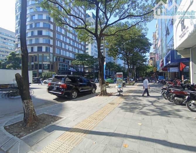 CỰC HIẾM!!! Nhà đẹp DUY TÂN 65m2*5T, mt5m kinh doanh, ô tô TRÁNH, vỉa hè 25.5 tỷ