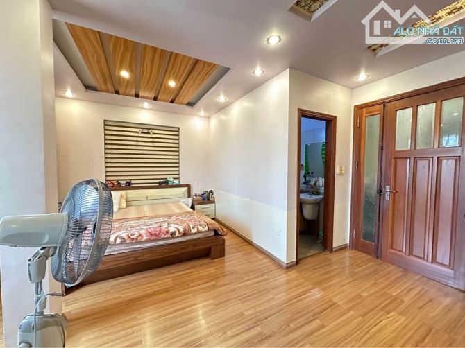 Hoàng Cầu - Nguyễn Phúc Lai: ~45m2; 2 Thoáng; Sẵn ở; Khu vực V.I.P; Giá rẻ nhất phố! - 1