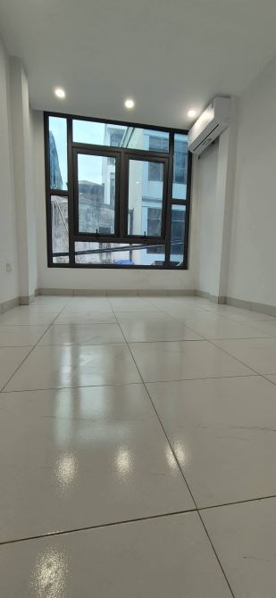 MẶT PHỐ BẠCH ĐẰNG – 5 TẦNG CHỈ HƠN 8 TỶ - KINH DOANH ĐỈNH - TRƯỚC NHÀ 2 ÔTÔ TẢI TRÁNH