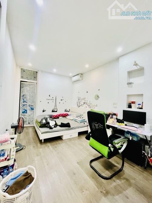 Siêu phẩm Nhà đẹp dân xây cạnh vành đai 2,5 KDT Định Công ô tô đỗ cửa