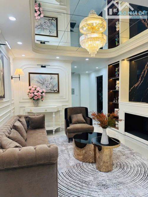 ( NHÀ MỚI ĂN TẾT ) Y HÌNH NHÀ BÁN PHỐ NGUYỄN XIỂN 42M, 6 TẦNG, MT 4M, 13,9 TỶ LÔ GÓC