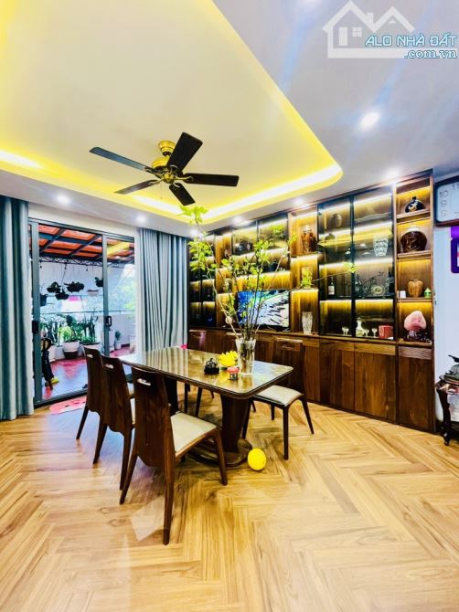 Bán nhà trung tâm Hà Nội 3 ngủ ô tô đỗ cửa chỉ nhỉnh 16 tỷ