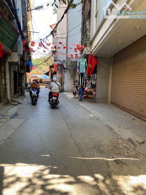 Lương Sử C - 16 phòng khép kín - Doanh thu gần 1 tỷ/năm - Mặt ngõ ô tô qua nhà