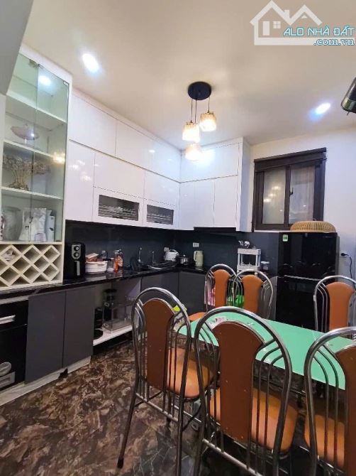 TÂY HỒ – NHÀ ĐẸP TỨ LIÊN – 5 TẦNG – NỘI THẤT ĐẦY ĐỦ – Ô TÔ SÁT NHÀ – KHU TÂY Ở NHIỀU.