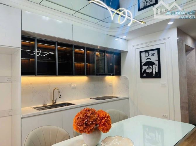 ( NHÀ MỚI ĂN TẾT ) Y HÌNH NHÀ BÁN PHỐ NGUYỄN XIỂN 42M, 6 TẦNG, MT 4M, 13,9 TỶ LÔ GÓC