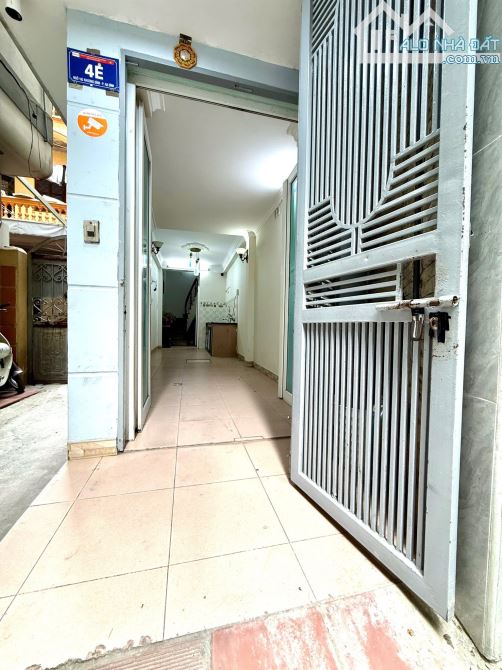 Bán NR tại Khương Đình, 4,9 tỷ, 26m2, 3PN, 4WC, mặt tiền 3m, 5 tầng, chất cực chất!