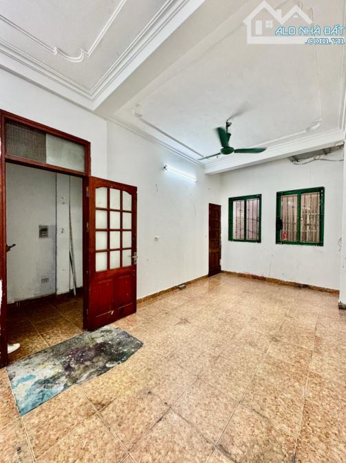 Siêu Phẩm Phố Lê Thanh Nghị_Hai Bà_oto_Kinh Doanh_DT40m_5Tầng_MT4.7m_Giá 16.3 Tỷ