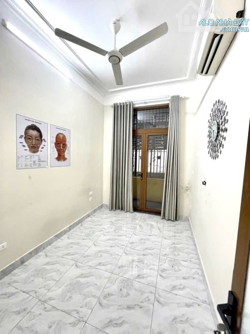 Bán nhà Nguyễn Lương Bằng 33m2 nhà đẹp ngõ rộng ô tô đỗ cửa kinh doanh nhỏ 9.5 tỷ