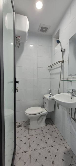 MẶT PHỐ BẠCH ĐẰNG – 5 TẦNG CHỈ HƠN 8 TỶ - KINH DOANH ĐỈNH - TRƯỚC NHÀ 2 ÔTÔ TẢI TRÁNH