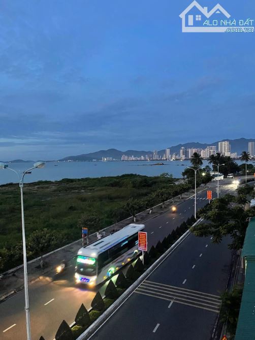 Bán toà căn hộ, góc 2 mặt tiền trực biển Phạm Văn Đồng - siêu đẹp - 4