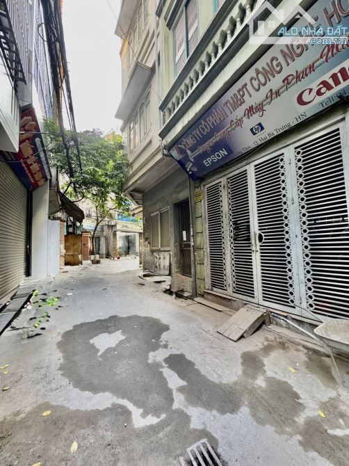 Bán nhà phố Giải Phóng, Hai Bà Trưng, ô tô đõ cửa, tiện KD, 5 tầng 40m2 giá 16.5 tỷ