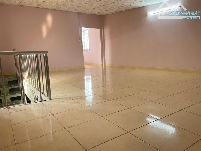 Bán gấp căn nhà hẻm kinh doanh giáp ranh thị trấn Củ Chi, 700 triệu sang luôn nhà và đất. - 6