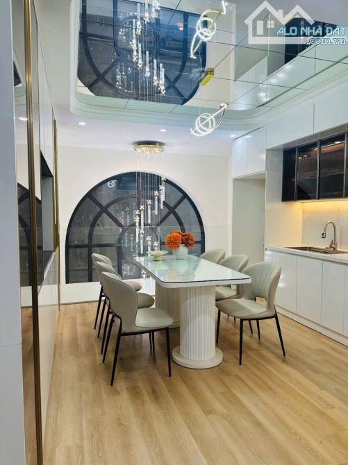 ( NHÀ MỚI ĂN TẾT ) Y HÌNH NHÀ BÁN PHỐ NGUYỄN XIỂN 42M, 6 TẦNG, MT 4M, 13,9 TỶ LÔ GÓC