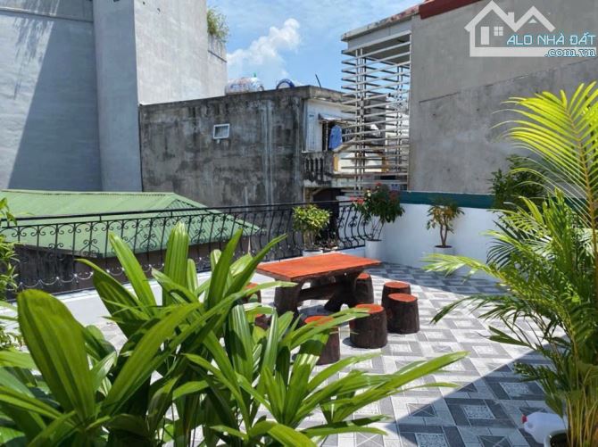 Lương Sử C - 16 phòng khép kín - Doanh thu gần 1 tỷ/năm - Mặt ngõ ô tô qua nhà