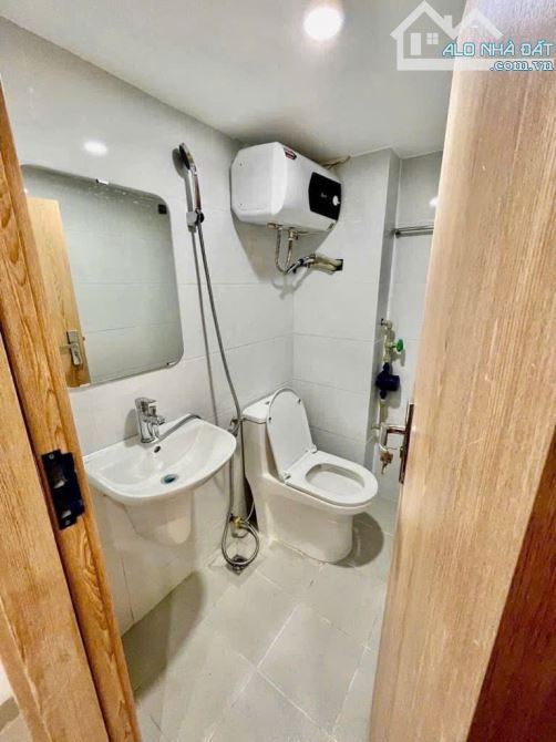 Đê La Thành - 12 phòng khép kín - Dòng tiền 60tr/th - PCCC đạt chuẩn - Gần phố