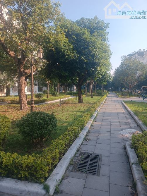 Biệt thự Luois Đại Mỗ - view Công Viên. Nhà 5 tầng nguyên bản - ở sướng - nhỉnh 30 tỷ -