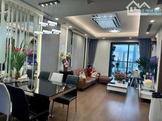 Bán CH 3 Ngủ View Hồ The Matrix One Mỹ Đình DT 112m Full NT Căn góc giá ...