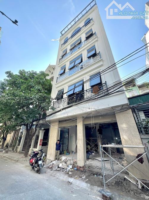 GẦN VÀNH ĐAI 3 - TÒA NHÀ VĂN PHÒNG ĐẸP - LÔ GÓC - 6 TẦNG THANG MÁY - MT 6,5M - PHÂN LÔ Ô T