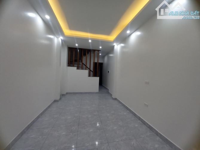 SIÊU PHẨM - AN DƯƠNG VƯƠNG - 45m2 - Ô TÔ ĐỖ CỔNG – DÒNG TIỀN 35TR/THÁNG - CHỈ 10 TỶ