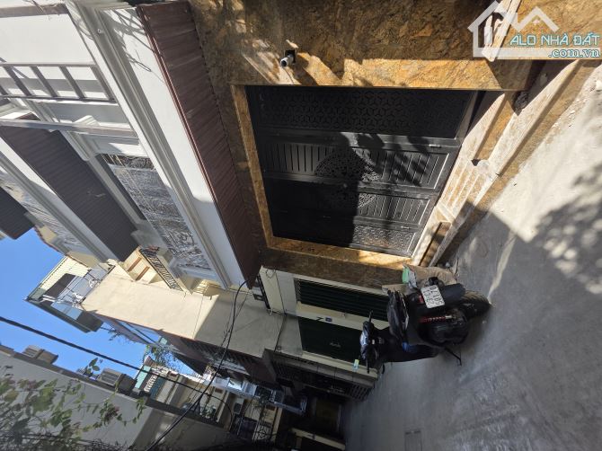 7 TẦNG, THANG MÁY, ÔTÔ TẠI NGUYÊN ĐÌNH HOÀN, CẦU GIẤY, DT 80M, GIÁ 27 TỶ