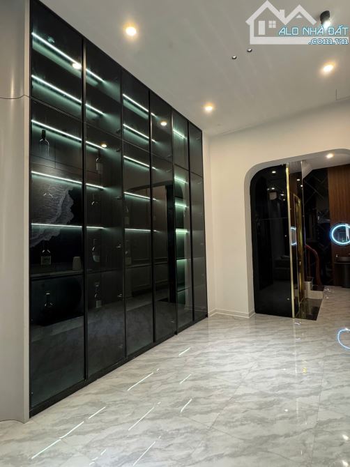 MẶT PHỐ LINH LANG 80M -4T - MT 5,2M – VỈA HÈ 2M – ĐƯỜNG 8M – GIÁ CHÀO 27,9 TỶ