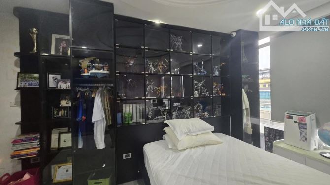 Bán Nhà Mặt Phố Trường Chinh- 8 Tầng- Lô Góc- Mặt Tiền 8m- Gần Toà Artemis- 50 Tỷ