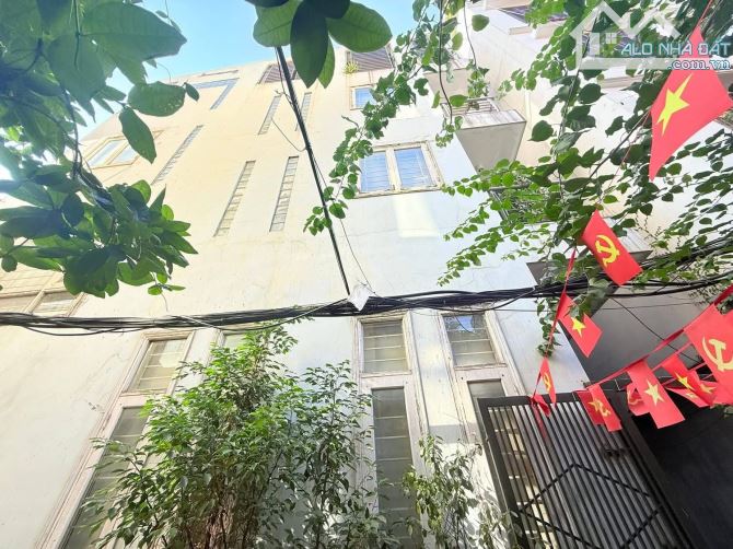 LÔ GÓC - 2 MẶT THOÁNG MỞ CỬA - Ở SƯỚNG - TƯƠNG LAI GẦN ĐƯỜNG VẠN PHÚC KÉO DÀI.