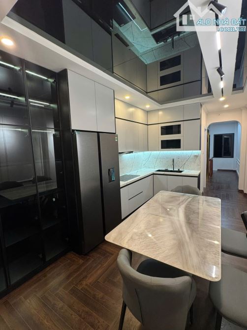 MẶT PHỐ LINH LANG 80M -4T - MT 5,2M – VỈA HÈ 2M – ĐƯỜNG 8M – GIÁ CHÀO 27,9 TỶ