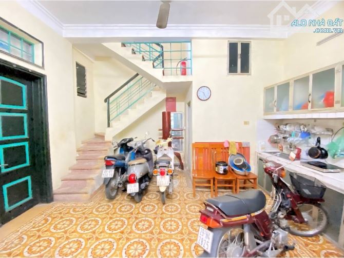 QUÁ HIẾM, BÁN NHÀ 3 TẦNG CŨ TẠI TÔN ĐỨC THẮNG, ĐỐNG ĐA, DT 60M, GIÁ 9,2 TỶ