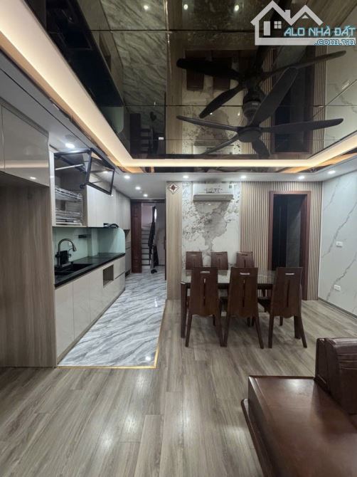 Phân lô Trung tâm CẦU GIẤY, 2 mặt tiền, 9 tầng kinh doanh 1,2 tỷ/năm, thang máy xịn, 2x tỷ