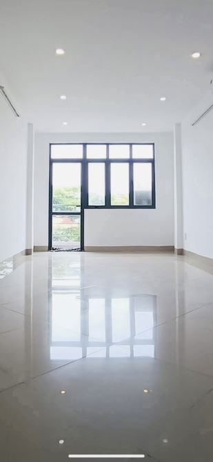 Mặt phố Kim Mã! Siêu đắc địa kinh doanh, thông sàn, giá chỉ phân lô, 8 làn ô tô. 40m*5T