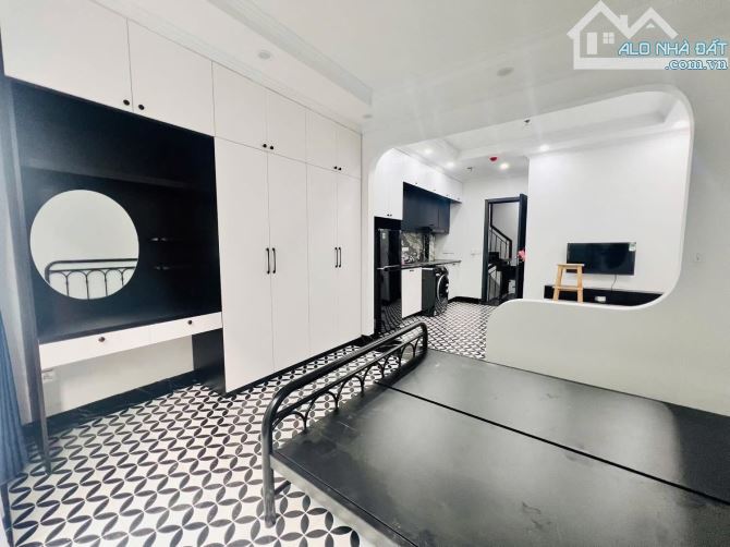 Kim Mã – 40m² – 7 Tầng – Thang Máy – Lô Góc 3 Thoáng – Giá 11.7 Tỷ – Ba Đình