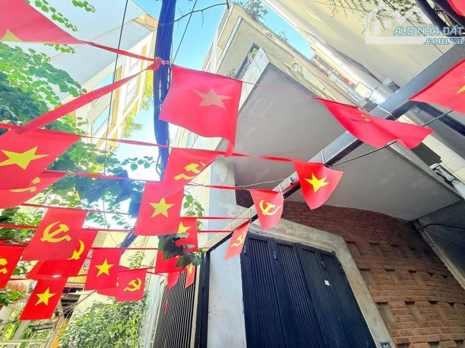 LÔ GÓC - 2 MẶT THOÁNG MỞ CỬA - Ở SƯỚNG - TƯƠNG LAI GẦN ĐƯỜNG VẠN PHÚC KÉO DÀI.