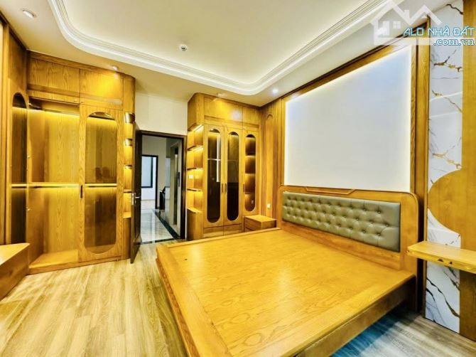 NGÃ TƯ SỞ - NHÀ ĐẸP NHƯ KHÁCH SẠN – 6 TẦNG THANG MÁY – XÂY 55M - 2 MẶT THOÁNG – FULL NỘI T