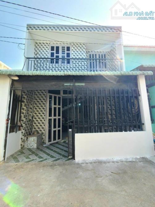 Cần tiền bán gấp căn nhà 109m2 ở phía sau chợ Ba Bầu - Hóc Môn. giá 750 triệu.