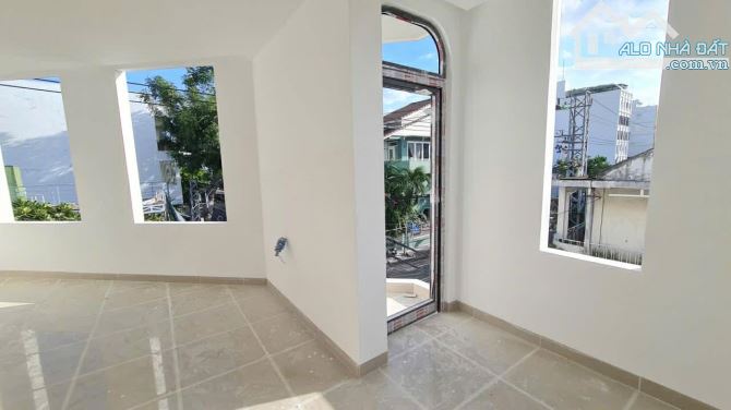 Bán Căn góc 2 mặt tiền vị trí trung tâm đường Âu Cơ - Lê Chân trung tâm TP Nha Trang - 10
