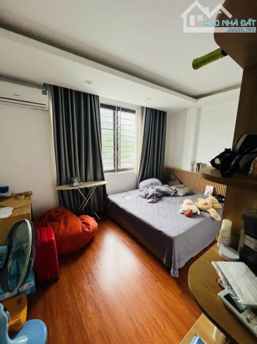 Đội Cấn – MẶt Phố - 63 M2 – 6 Tầng – Mặt Tiền 4.3 M – Giá 24.3 Tỷ.