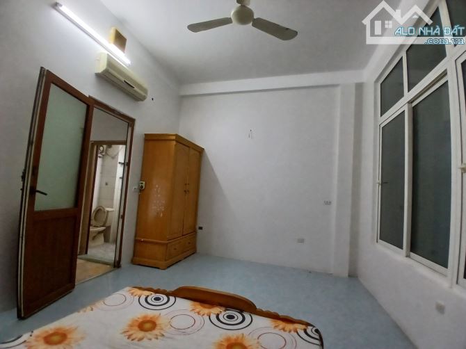 Bán nhà Chùa Bộc 30m2 ngõ thông thoáng trước sau đủ tiện ích 8.55 tỷ