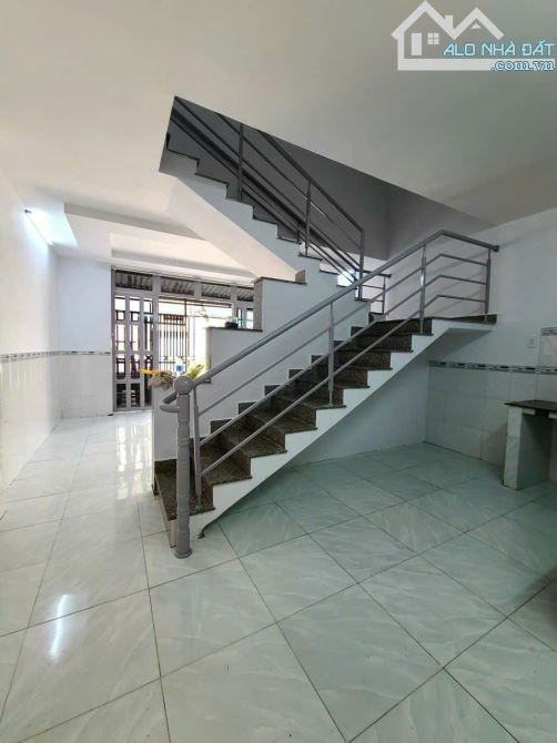 Cần tiền bán gấp căn nhà 109m2 ở phía sau chợ Ba Bầu - Hóc Môn. giá 750 triệu. - 1