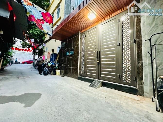 SIÊU PHẨM NGHI TÀM – 40M2 - Ô TÔ ĐỖ CỬA – 2 MẶT NGÕ Ô TÔ – KINH DOANH - NHỈNH 4 TỶ