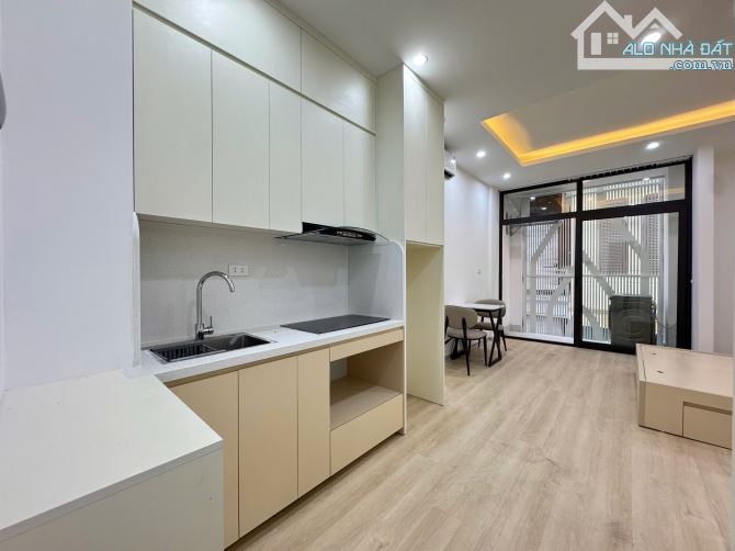 Bán Tòa Dòng Tiền Nguyễn Thị Định Lô Góc Ô Tô 7 Tầng 24 Căn Hộ Cao Cấp Tầng 1 Kinh Doanh