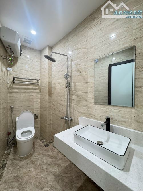 Bán Tòa Dòng Tiền Nguyễn Thị Định Lô Góc Ô Tô 7 Tầng 24 Căn Hộ Cao Cấp Tầng 1 Kinh Doanh