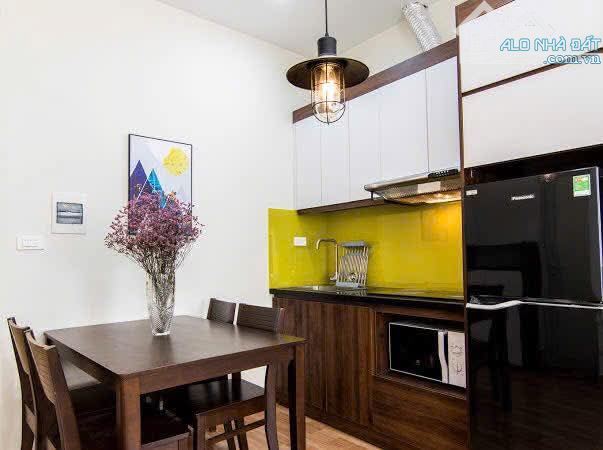 BÁN NHÀ LÔ GÓC – MẶT TIỀN 14M – 1 NHÀ RA PHỐ YÊN LÃNG, ĐỐNG ĐA