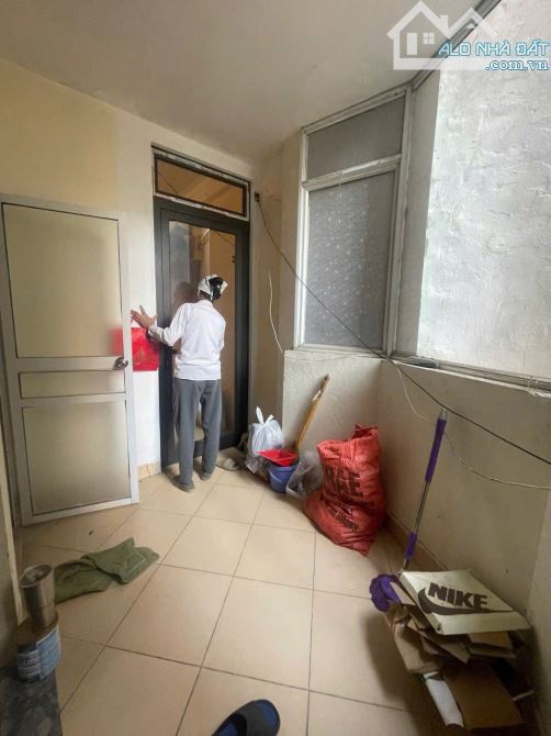 BÁN GẤP NHÀ NAM DƯ- HOÀNG MAI DÂN XÂY KIÊN CỐ - 5 TẦNG 3 NGỦ RỎNG - 30M Ô TÔ